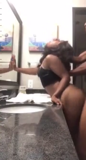 Fucking my horny girlfriend in the bathroom