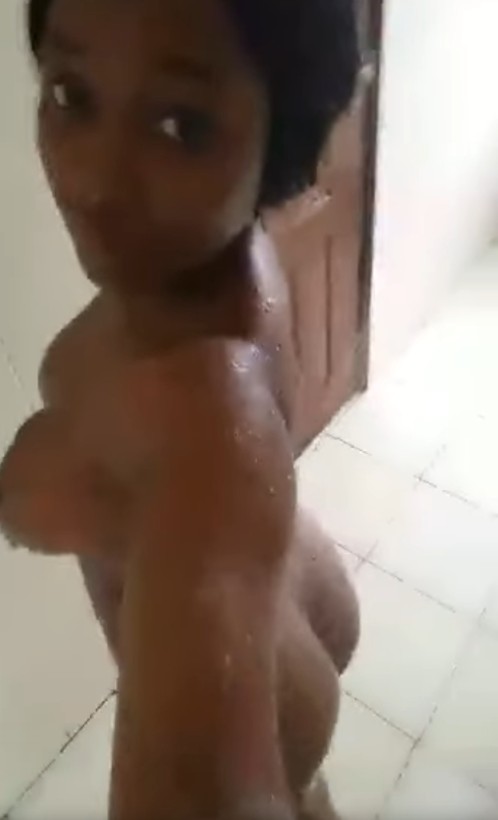 Sexy Kenyan slut in shower